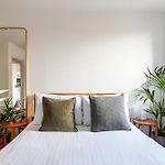 Chic & Modern Dalston Apartment